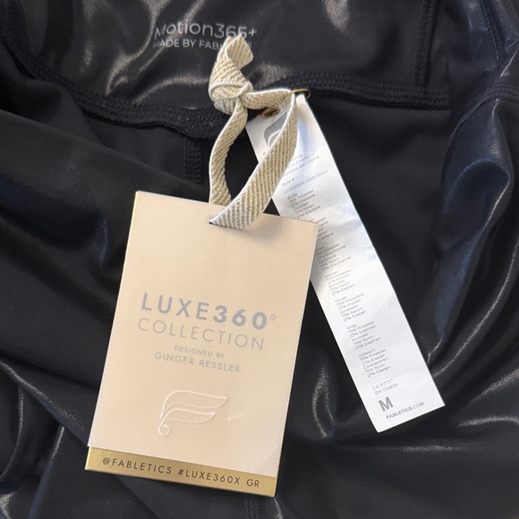 Fabletics Luxe360 Shiny Black Leggings - Picture 2 of 4